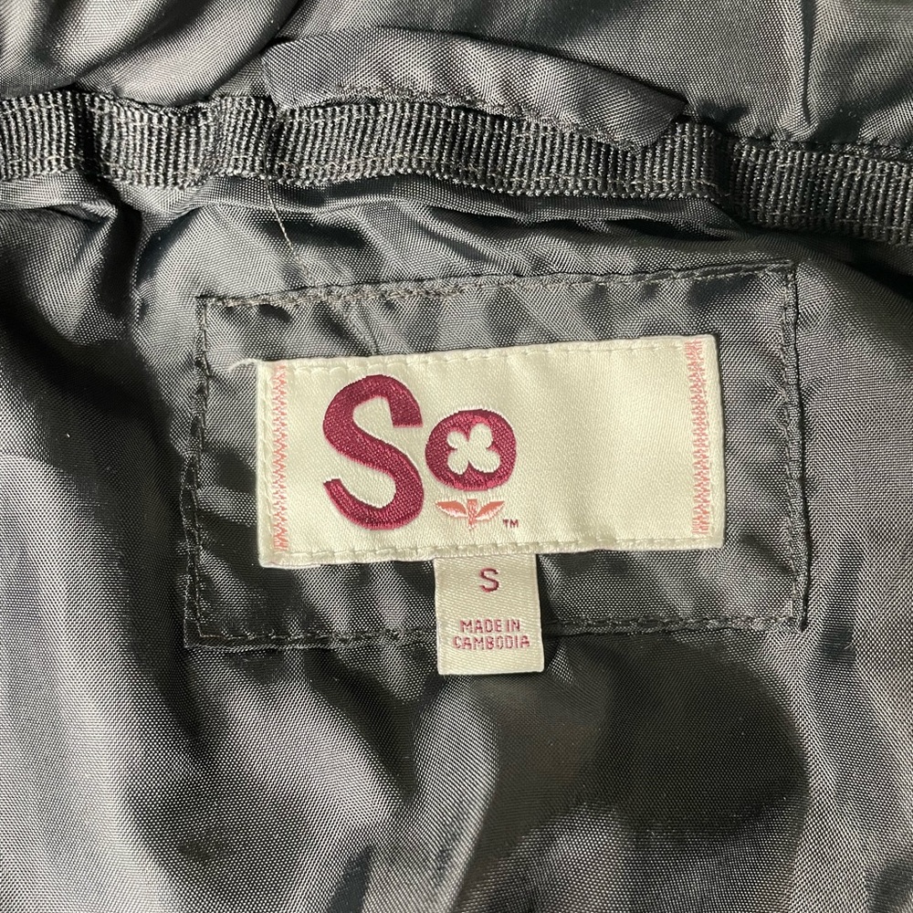 Vest - Picture 2 of 2